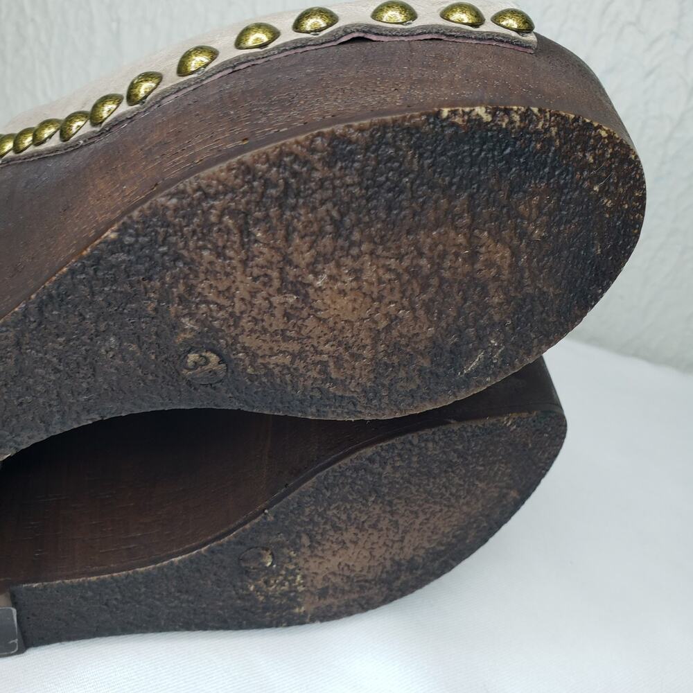 Charles David Recchia Taupe Leather Studded Wedge Platform Mules Size 37 US 6.5 - Picture 12 of 14